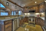 Whisky Creek Retreat - Stainless steel appliances